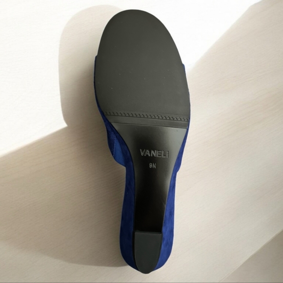 🥳 $60 NWOB Vaneli Blue Suede Wedge Sandals Size 9 - Picture 4 of 4
